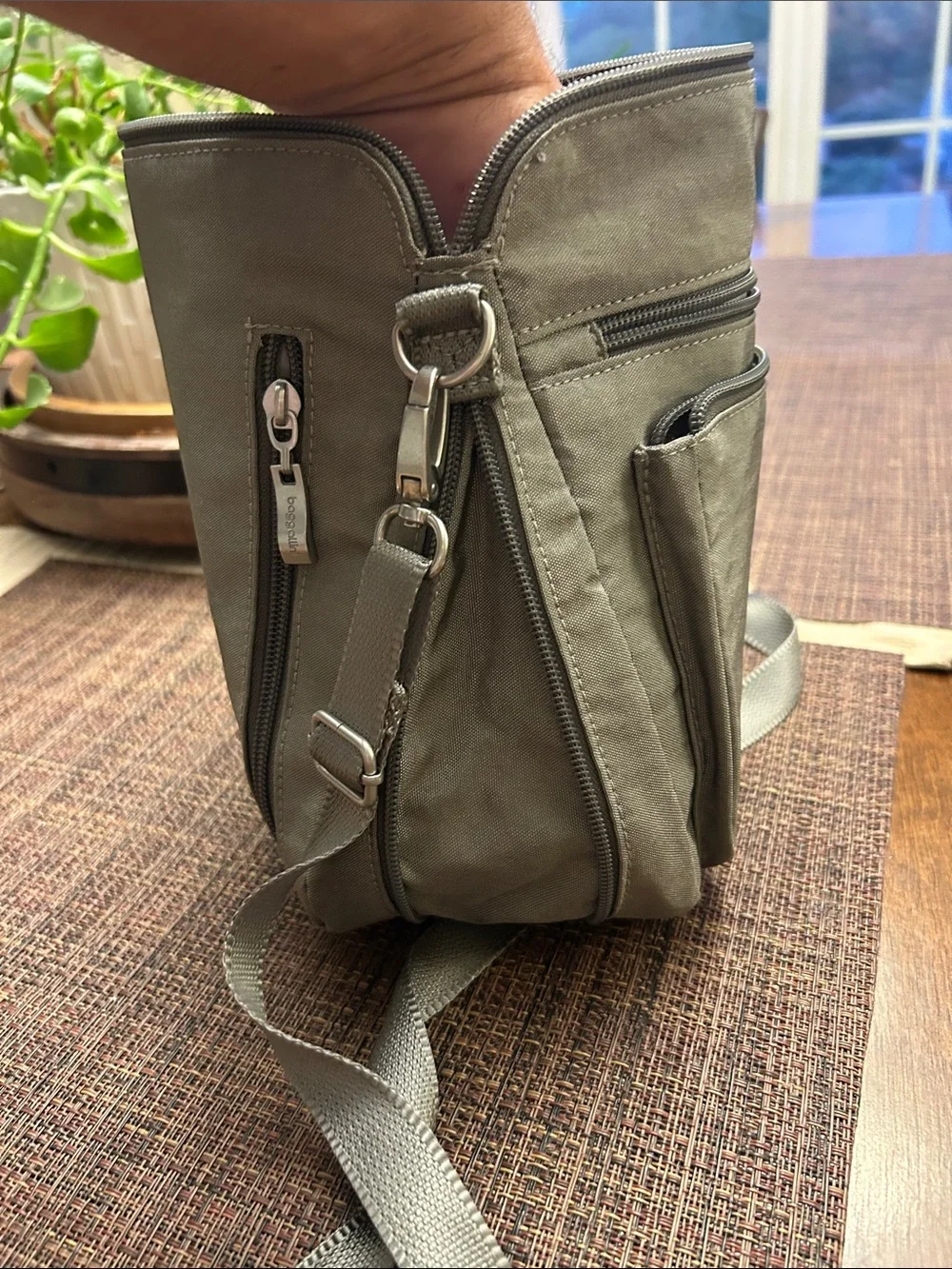 Baggallini Taupe Gray Crossbody Messenger Bag